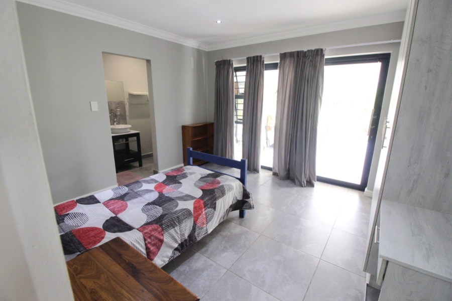 5 Bedroom Property for Sale in Noorsekloof Eastern Cape